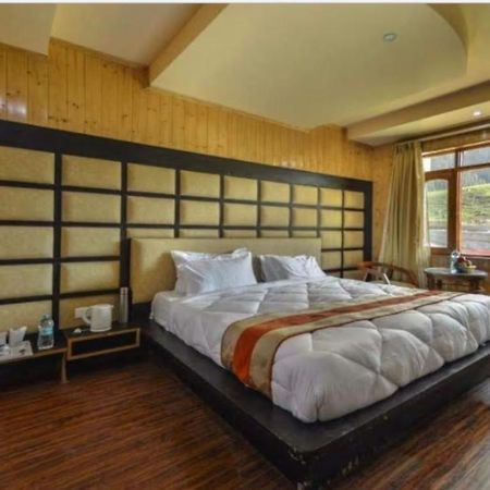 Hotel Sheen Srīnagar Extérieur photo