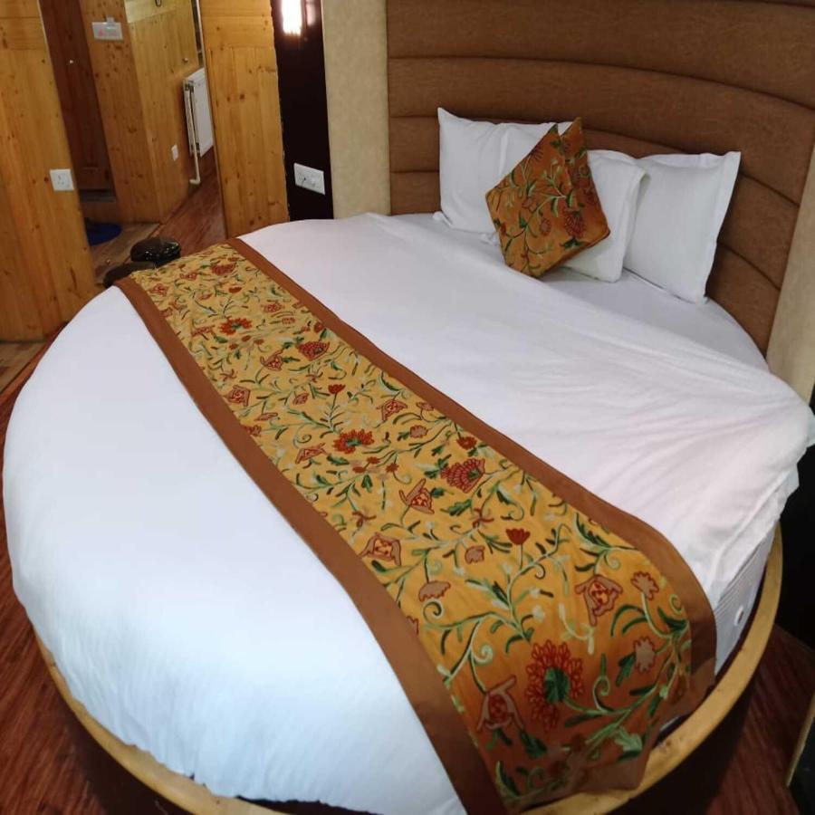 Hotel Sheen Srīnagar Extérieur photo