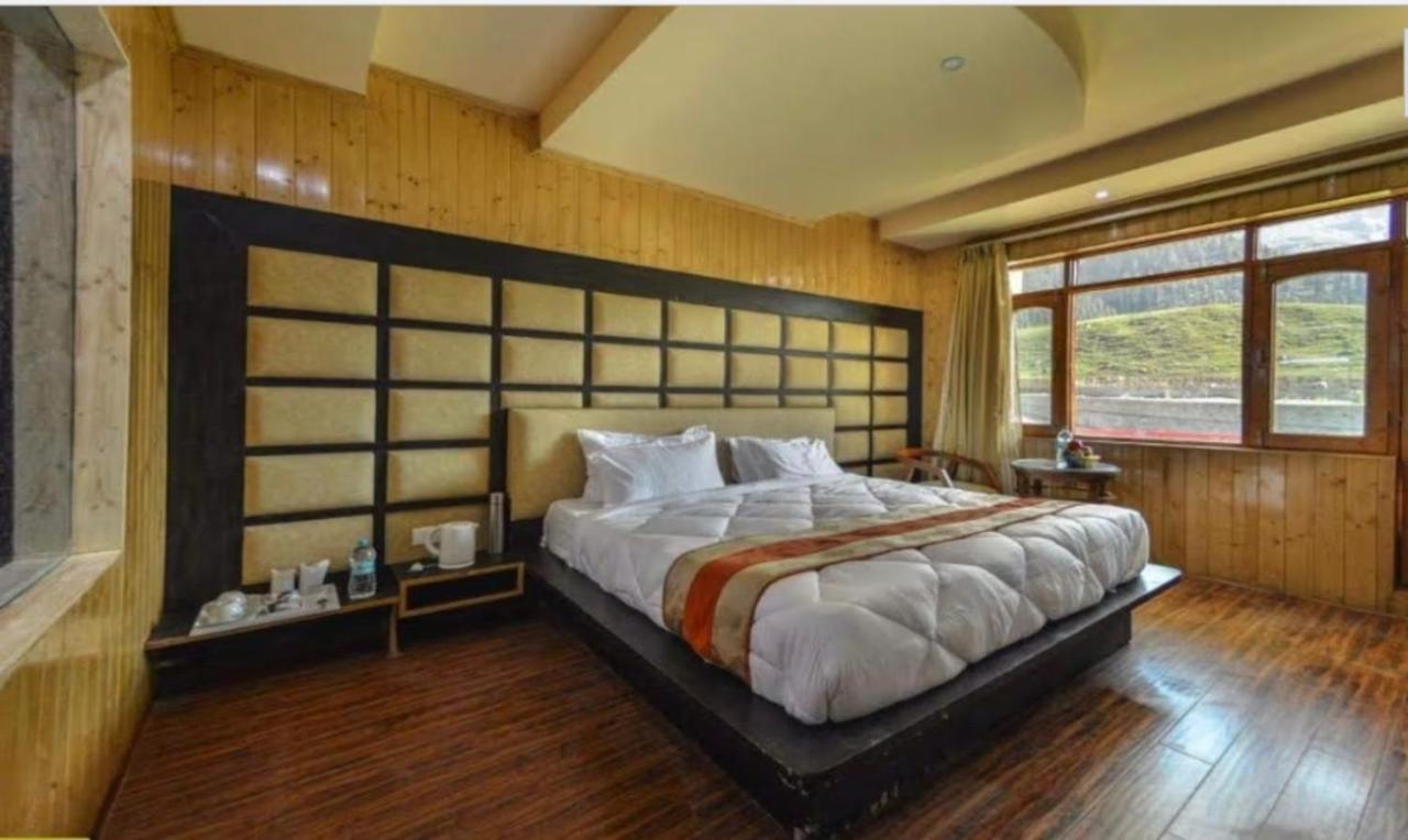 Hotel Sheen Srīnagar Extérieur photo