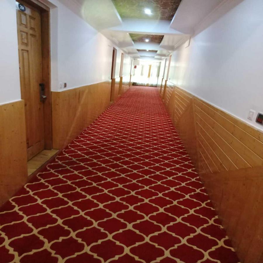 Hotel Sheen Srīnagar Extérieur photo