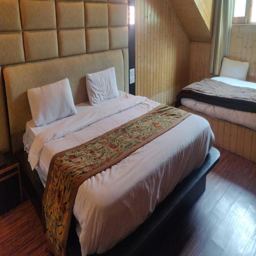 Hotel Sheen Srīnagar Extérieur photo